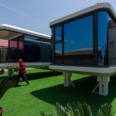 Steel structure mobile outdoor office creative villa prefab houses modern container space capsule